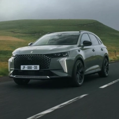 DS7 CROSSBACK PLUG-IN HYBRID I Car rental / leasing DS I Dealer DS Store Krakow I Rent before you buy