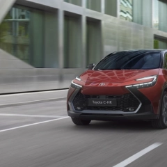 TOYOTA C-HR PLUG-IN HYBRID  I  Wynajem / leasing samochodów Toyota  I  Dealer Toyota Mikołajczak Leszno  I  Wynajmij zanim kupisz